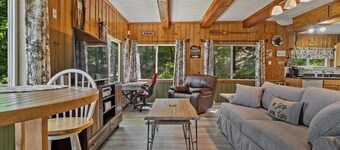 Charming 2BR 1BA Lakefront Cabin with Private Dock
