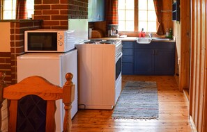 Kühlschrank, Kochgeschirr/Geschirr/Besteck