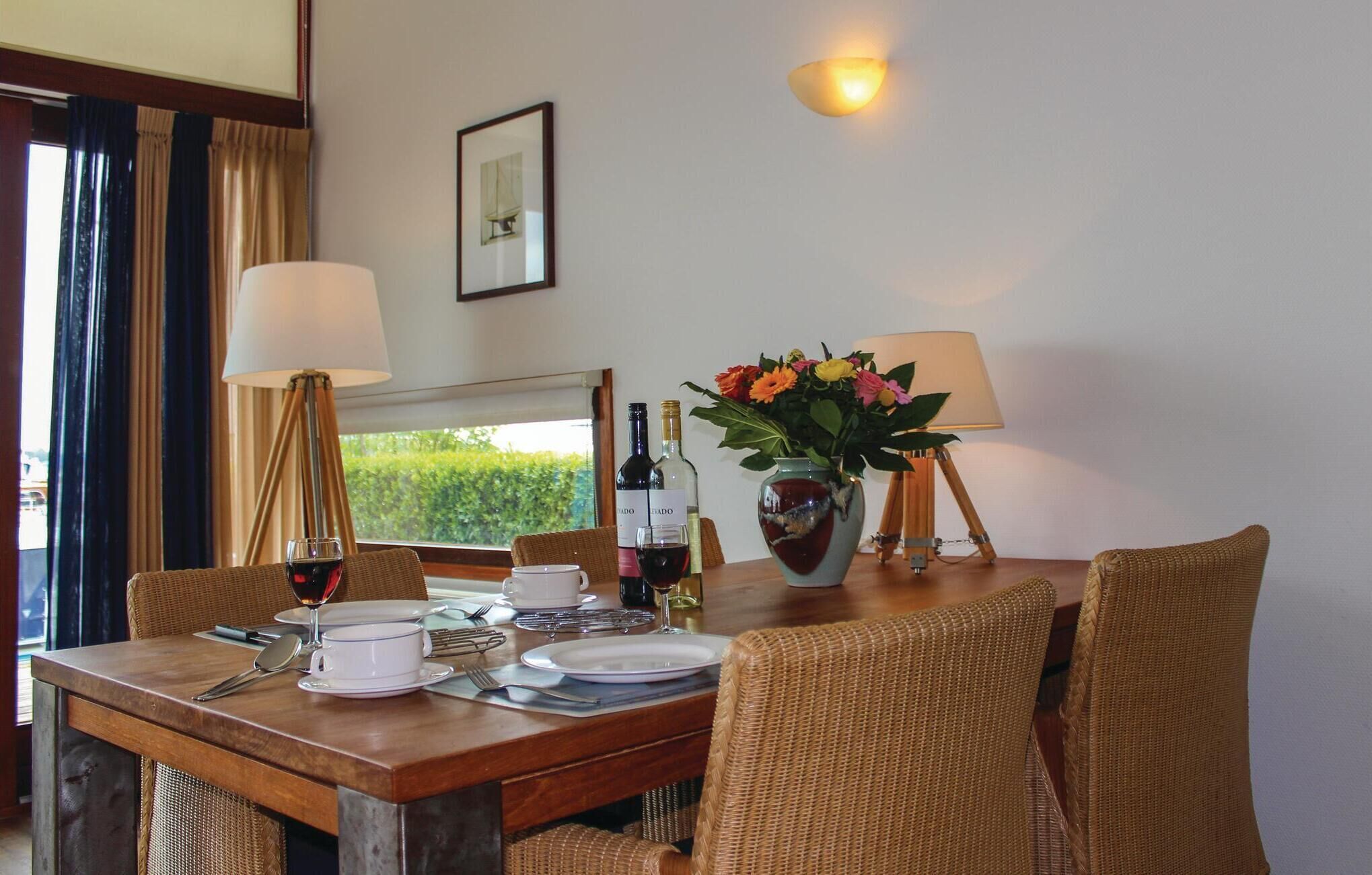 House (Bungalowpark Wijdland - Aak) | Living room | TV