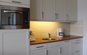 Refrigerador, utensilios de cocina