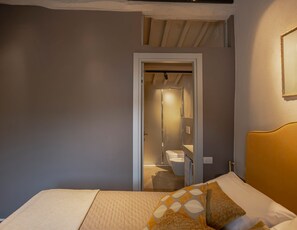 6 dormitorios, ropa de cama hipoalergénica, edredones de plumas