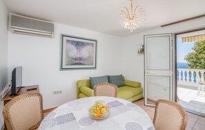 Apartment | Living room | Smart TV