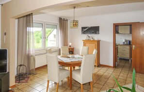 Apartment | Living room | TV