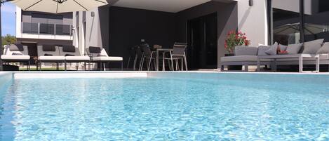 Alberca al aire libre