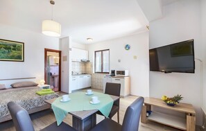 Apartment | Living room - Amazing Apartment in Rovinj With Wifi (Rovinj)