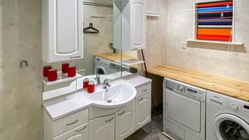 House | Bathroom