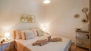 Unclassified image, 2 of 16, button - Stunning Apartment in Jesenice With 1 Bedrooms and Wifi (Dugi Rat)