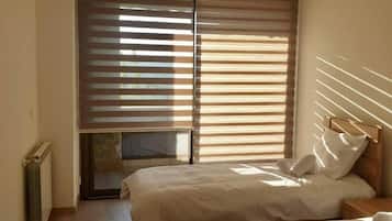 Chalet, 2 Tempat Tidur Queen | 2 kamar tidur, setrika/meja setrika, Wi-Fi gratis, dan seprai linen