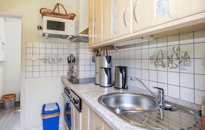 Ferienhaus | Eigene Küche | Kühlschrank, Kochgeschirr/Geschirr/Besteck