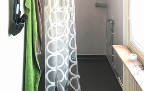 House | Bilik Mandi