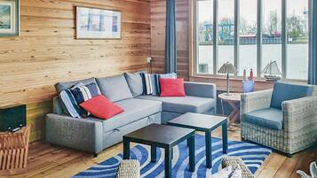 House (Het Boothuis) | Living room | TV