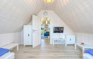 2 bedrooms, free WiFi