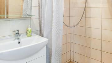 Apartment | Bathroom