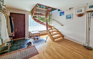 House | Interior - Nice Home in VÀstra Frölunda With Wifi and 3 Bedrooms (Vastra Frolunda)