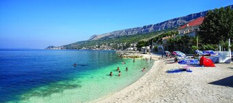 Awesome Apartment in Podstrana With 1 Bedrooms and Wifi