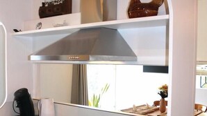 House | Private kitchen - Stunning Home in De Meern With 3 Bedrooms and Wifi (De Meern)