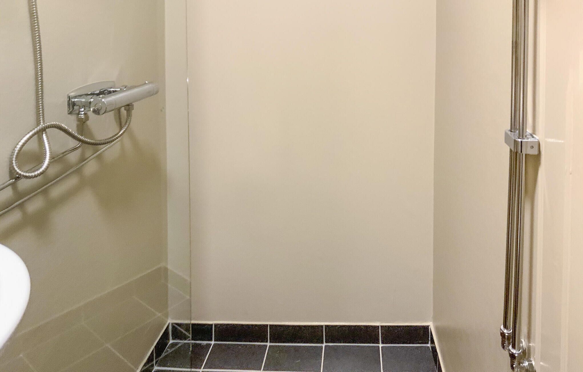 House | Bathroom