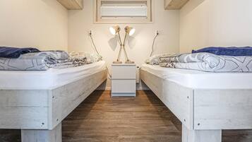 Room (AquaLiving)