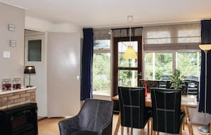 House (Roodborstje) | Living room | TV - Roodborstje (Beerze)