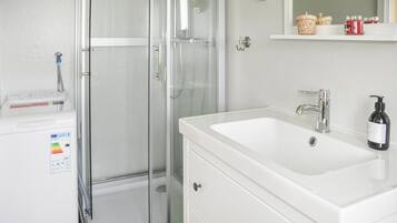 House | Bathroom