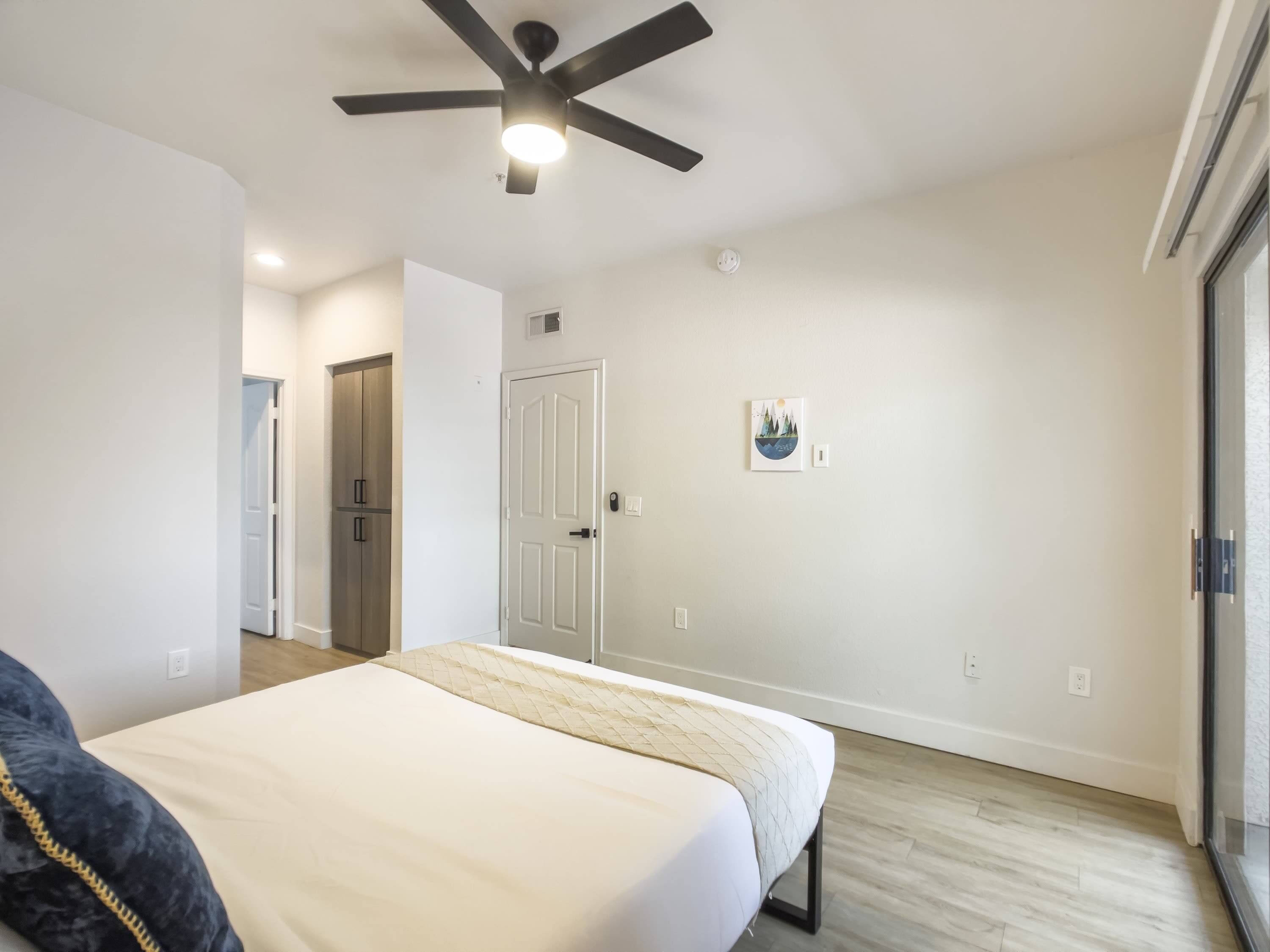 2BR Kierland Commons Golf Oasis by CozySuites!