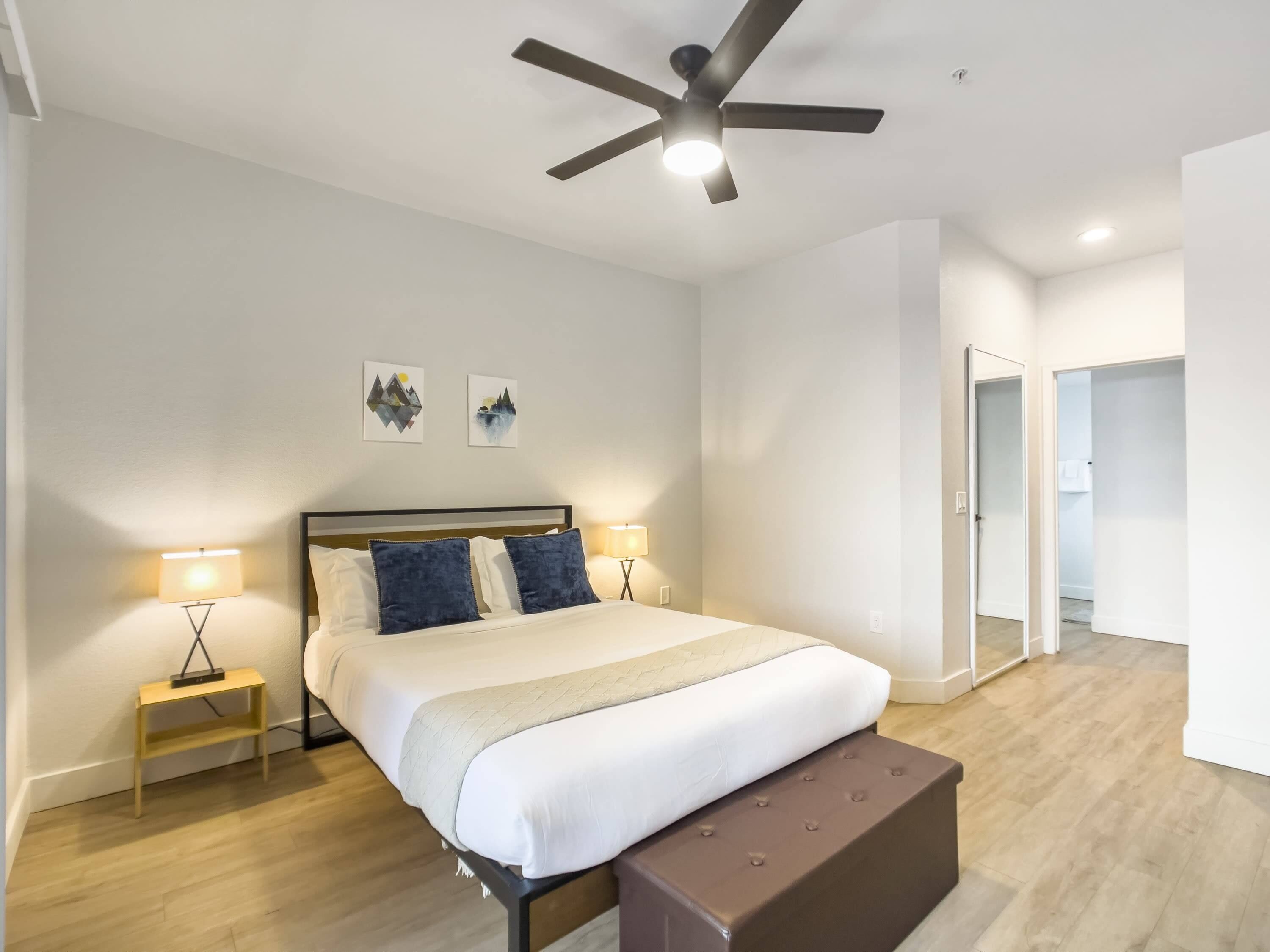 2BR Kierland Commons Golf Oasis by CozySuites!