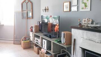 House | Living room | TV