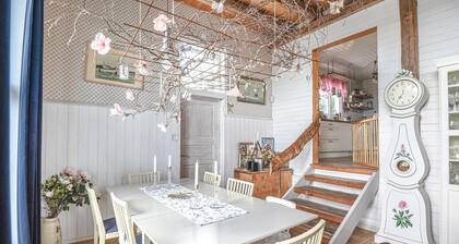 Beautiful Home in Vara With 4 Bedrooms and Wifi