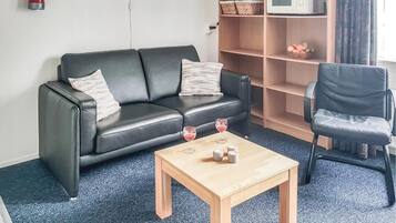 Apartment | Ruang tamu | TV