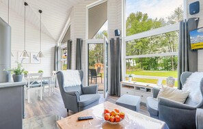 House | Living room | TV - Awesome Home in Krems Ii/warderbrück With 3 Bedrooms and Sauna (Krems II)