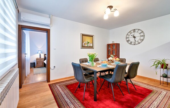 Living room - Awesome Home in Trnovec With Wifi and 2 Bedrooms (Trnovec Bartolovecki)