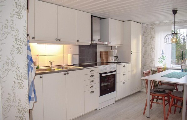 Casa | Cocina privada | Frigorífico y utensilios de cocina