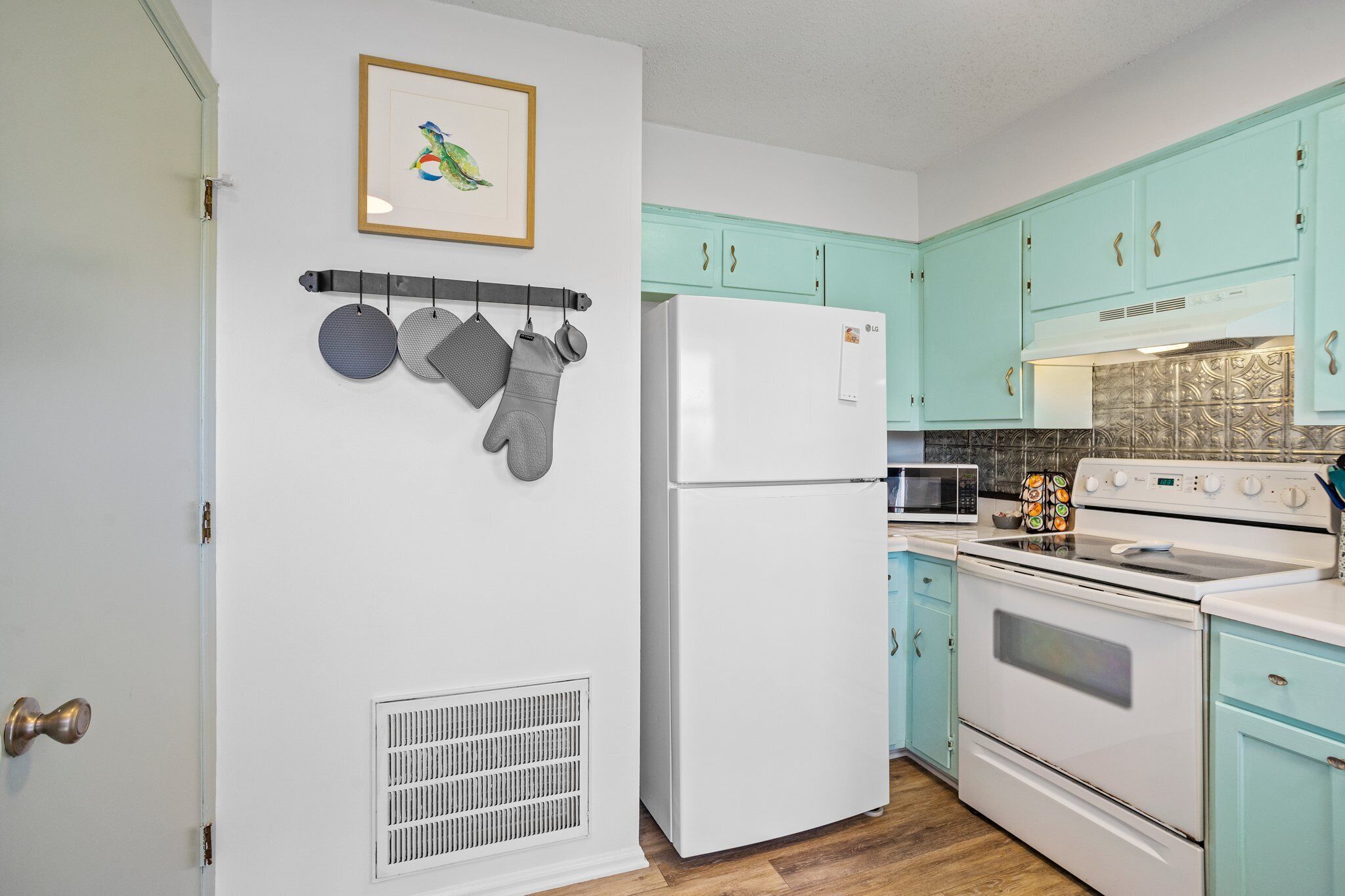 Cozy Townhouse w/ Beach Access & Intracoastal View