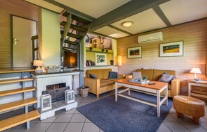 House | Living room | TV, foosball