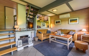 House | Living room | TV, foosball