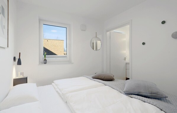 1 bedroom, free WiFi - Stunning Apartment in Lembruch/dümmer See With 1 Bedrooms, Wifi and Indoor Swimming Pool (Lembruch)