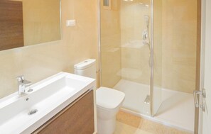 Bathroom - Stunning Apartment in Rovinj With Wifi and 2 Bedrooms (Rovinj)