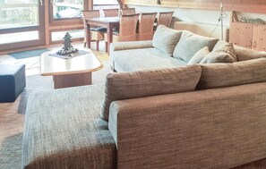 House | Living room | TV - Awesome Home in Wolfshagen With 1 Bedrooms and Wifi (Langelsheim)