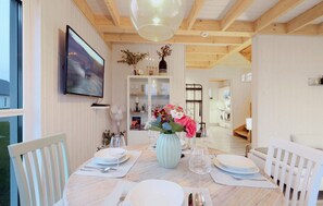 House | Living room | Smart TV