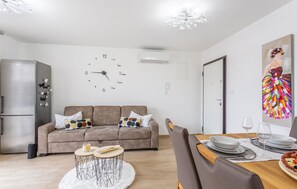 Apartment | Wohnzimmer | Smart-TV