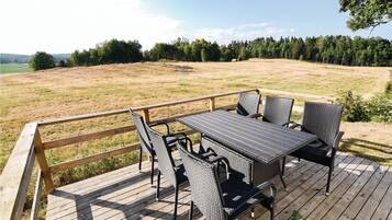 House | Pemandangan dari bilik