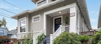 Perch - Queen Ann Vintage Charm: Spacious & Cozy 3BR/2BA Home