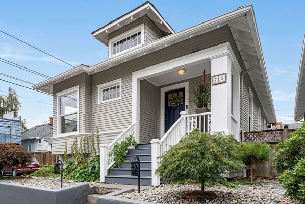 Exterior detail - Perch - Queen Ann Vintage Charm: Spacious & Cozy 3BR/2BA Home (Seattle)