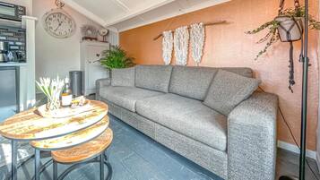 House | Living room | TV