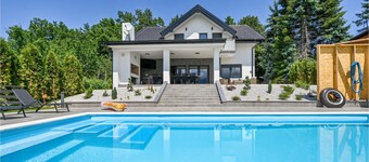 Nice Home in Stubicke Toplice With Wifi, Outdoor Swimming Pool and Heated Swimming Pool