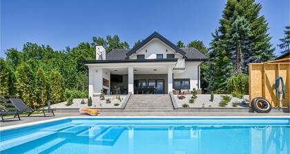 Nice Home in Stubicke Toplice With Wifi, Outdoor Swimming Pool and Heated Swimming Pool