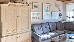 House | Living room - Beautiful Home in Färjestaden With 2 Bedrooms (Farjestaden)