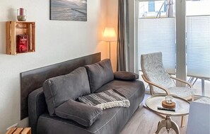 Apartment | Living room | TV