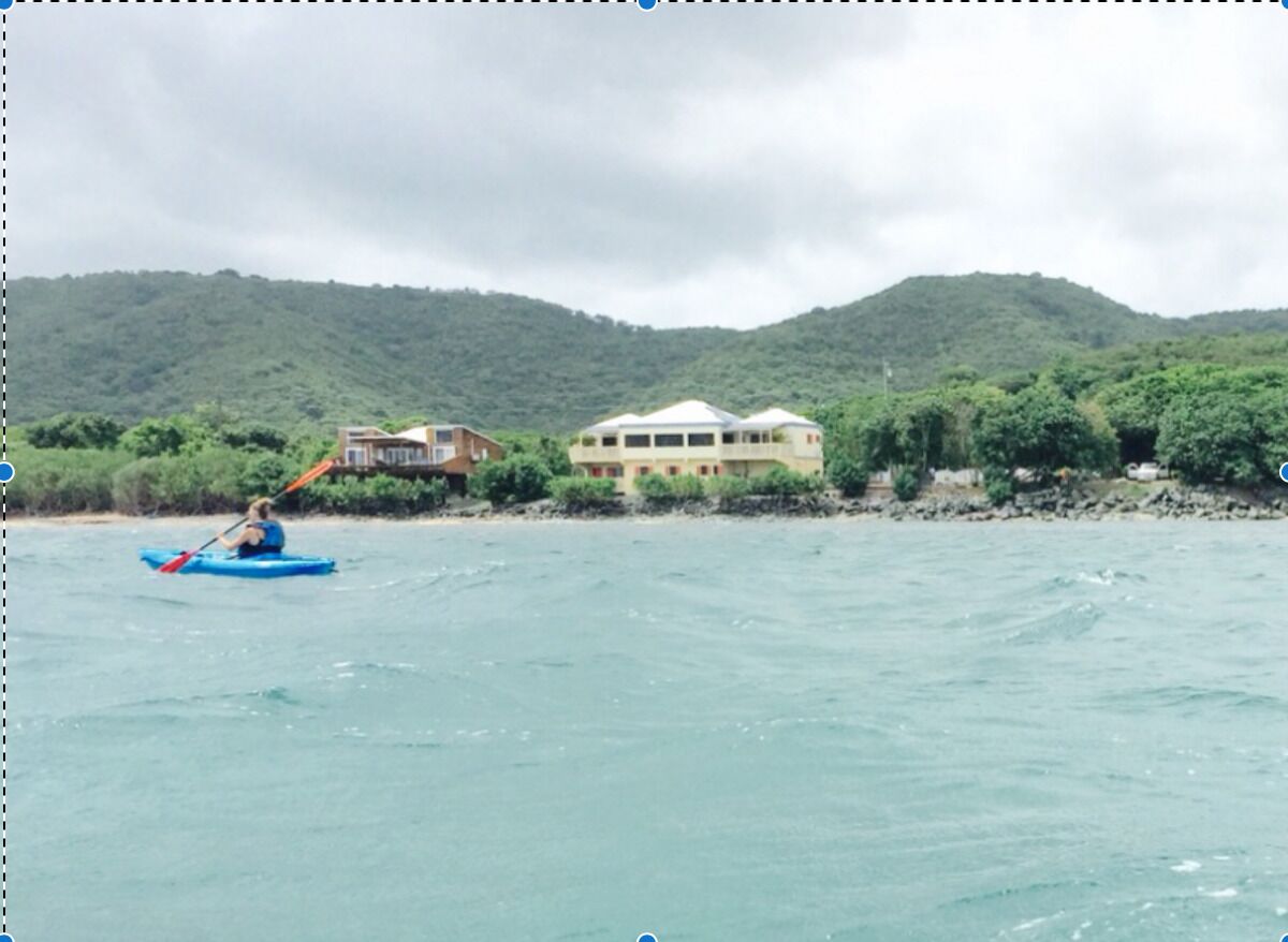 Aan het strand, ligstoelen aan het strand, strandlakens