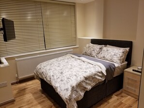 1 Schlafzimmer, Zimmersafe, Bügeleisen/Bügelbrett, kostenloses WLAN